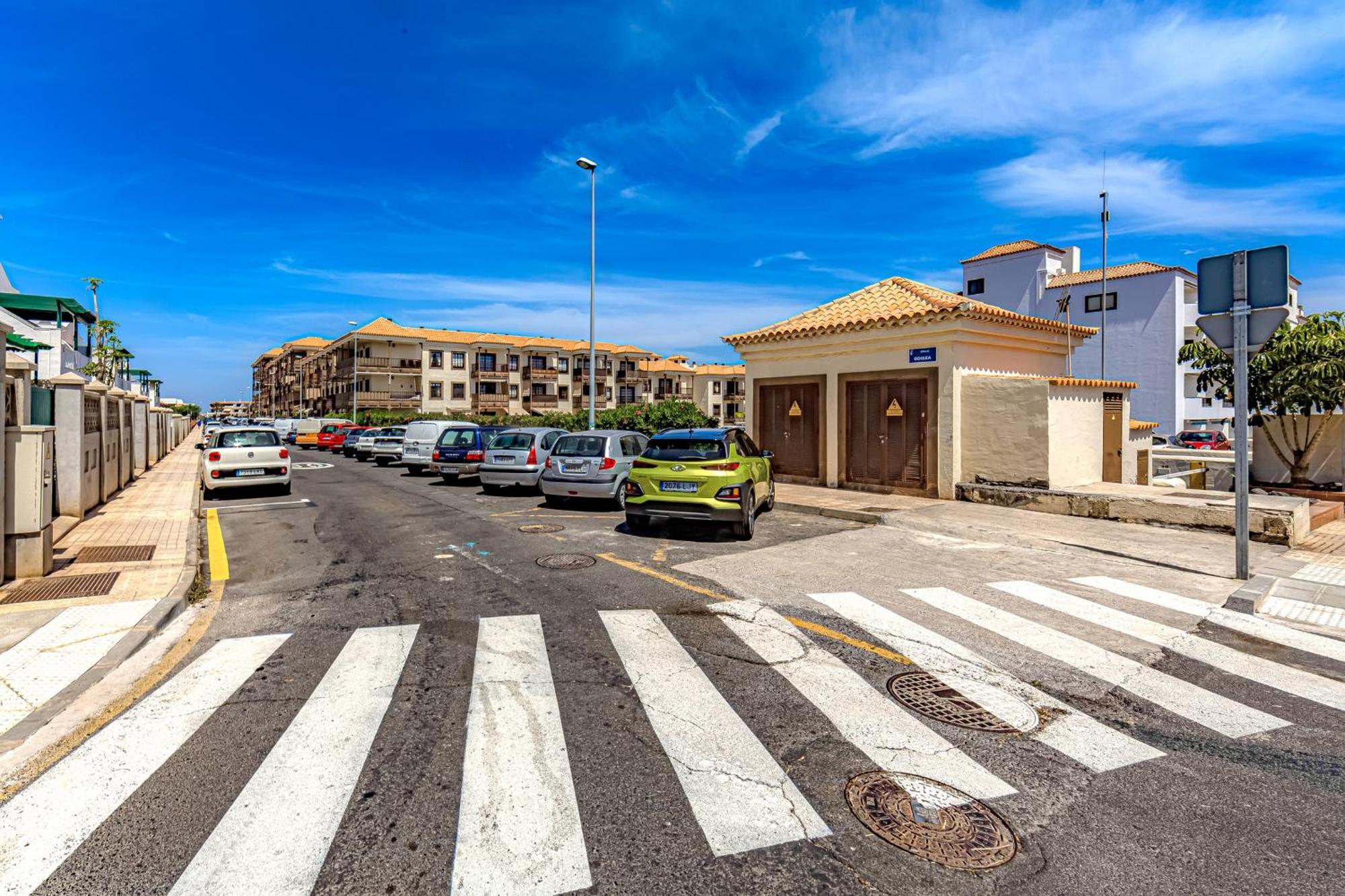 Atlantis 3 One Bedroom, Sea Front, In Complex With Pool Costa Del Silencio Luaran gambar