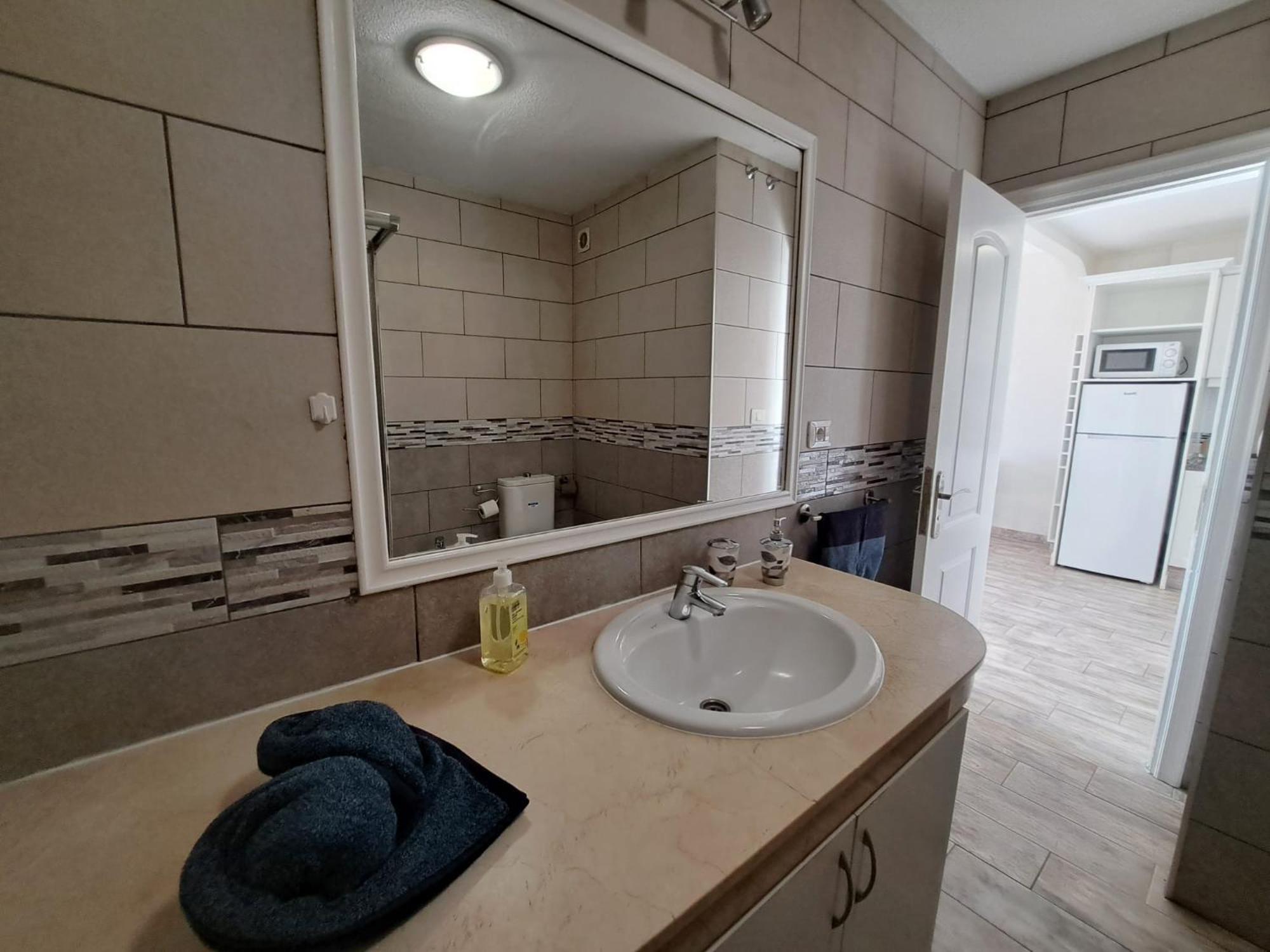 Atlantis 3 One Bedroom, Sea Front, In Complex With Pool Costa Del Silencio Luaran gambar